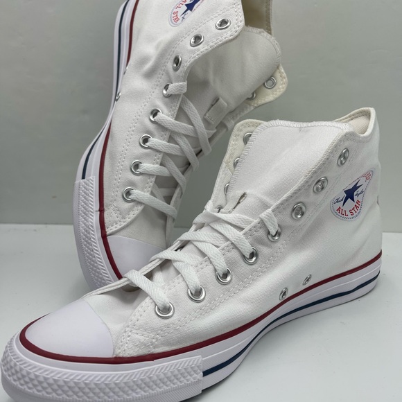 Converse Men’s Chuck Taylor All Star White High Top Shoes
Whit High-Top Sneakers - Picture 15 of 16